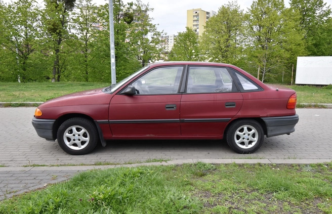 Opel Astra cena 2000 przebieg: 231500, rok produkcji 1993 z Bydgoszcz małe 92